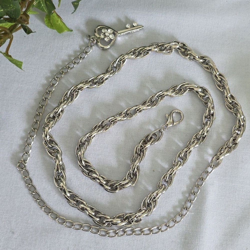 Silver Swirl Rope Chain Belt With Key